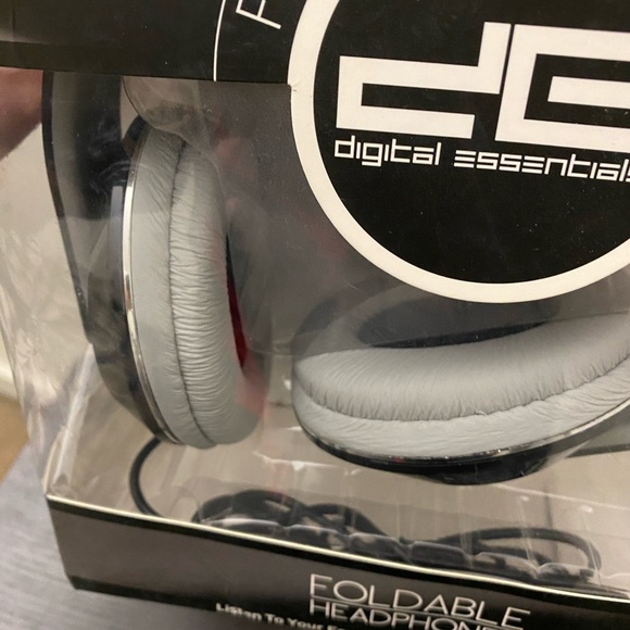 BRAND NEW - Foldable headset - Picture 3 of 6